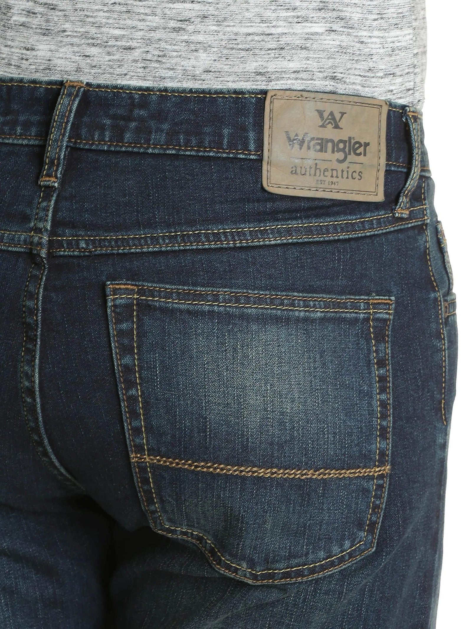 Wrangler Authentics Men's Relaxed Fit Boot Cut Jean 31W x 32L Dirt Road - Evallys.com