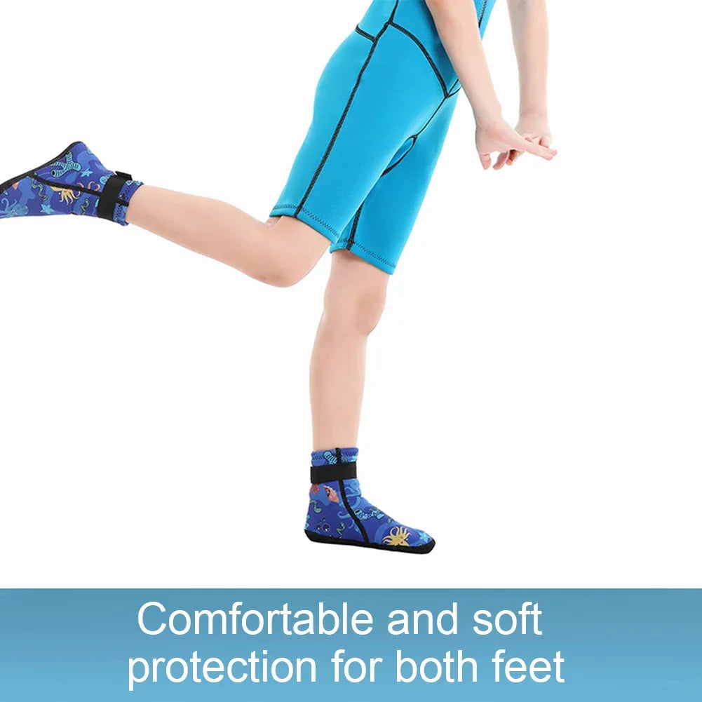 Kids Neoprene Water Socks for Swimming and Diving Adjustable Anti-slip Sand Socks Keep Warm and Protected - Evallys.com