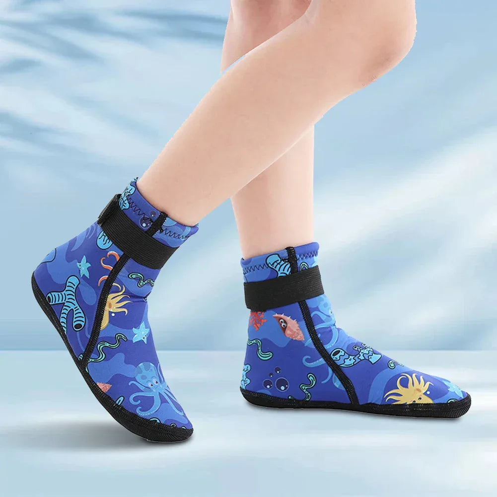Kids Neoprene Water Socks for Swimming and Diving Adjustable Anti-slip Sand Socks Keep Warm and Protected - Evallys.com