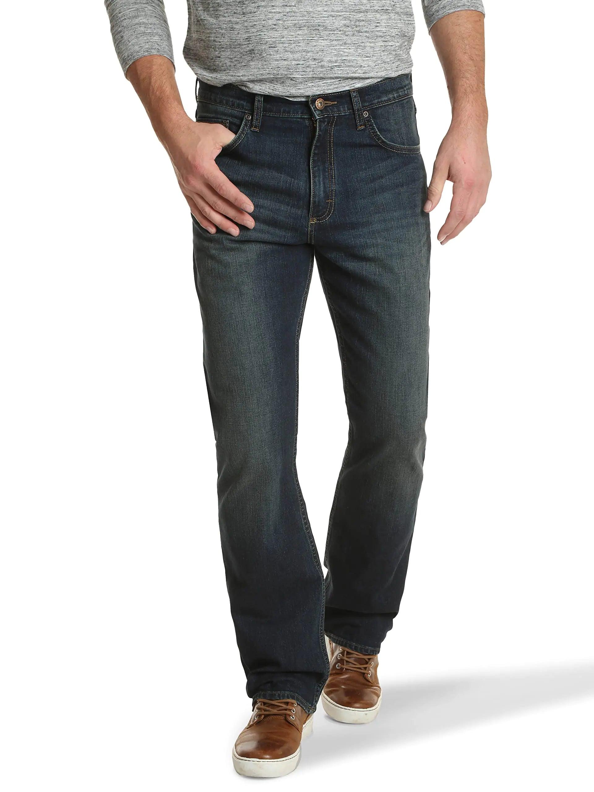 Wrangler Authentics Men's Relaxed Fit Boot Cut Jean 31W x 32L Dirt Road - Evallys.com