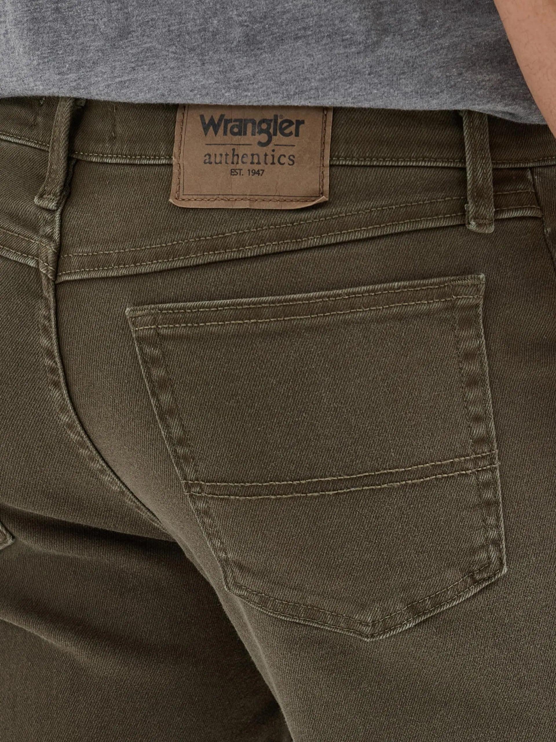 Wrangler Authentics Men's Classic 5-Pocket Relaxed Fit Flex Jean 38W x 29L Olive - Evallys.com