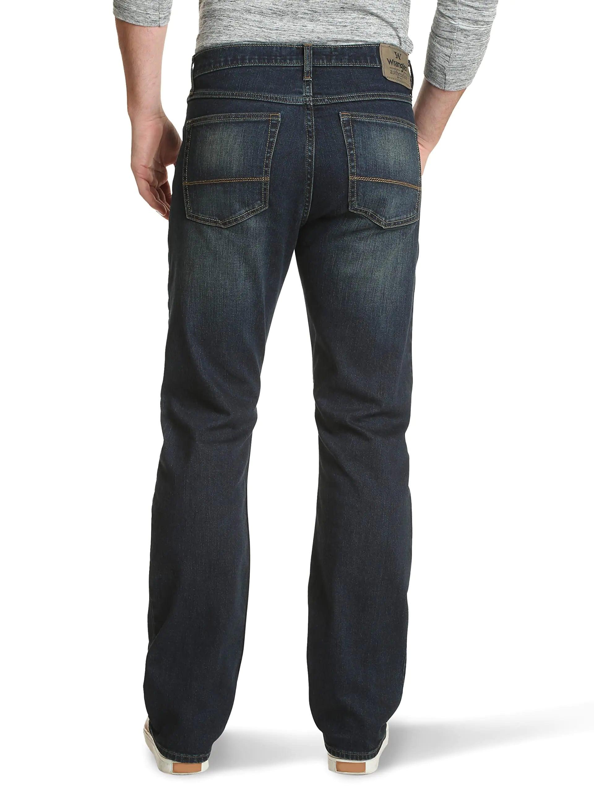Wrangler Authentics Men's Relaxed Fit Boot Cut Jean 31W x 32L Dirt Road - Evallys.com