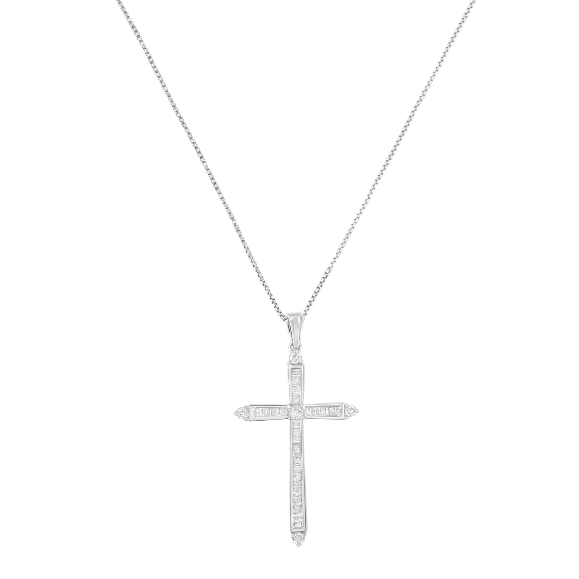 10K White Gold 3/8 cttw Diamond Cross Pendant Necklace (H-I, I2-I3) - Evallys.com # #