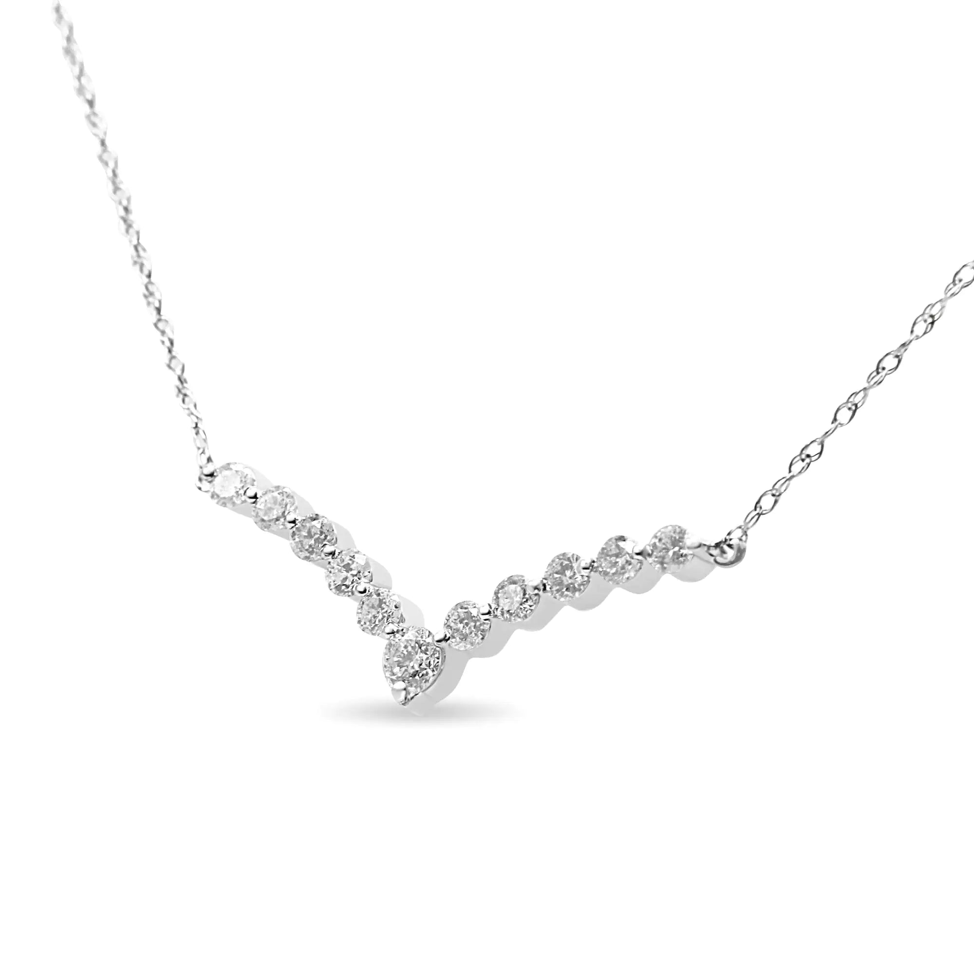 10K White Gold 1/2 Cttw Round-Cut Diamond "V" Shaped 18" Necklace (H-I Color, I1-I2 Clarity) - Evallys.com # #