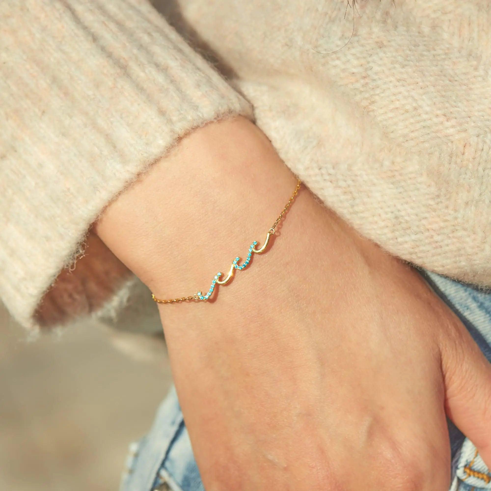 STORYJEWELLERY Wave Bracelets, Birthday Gifts for Women, Gifts for Mom, Sister Birthday Gifts, Daughter Gifts from Mom, Mom Birthday Gifts, Daughter Bracelets, Mothers Day Gifts, Christmas Gifts brass plated with 18k gold - Evallys.com # #