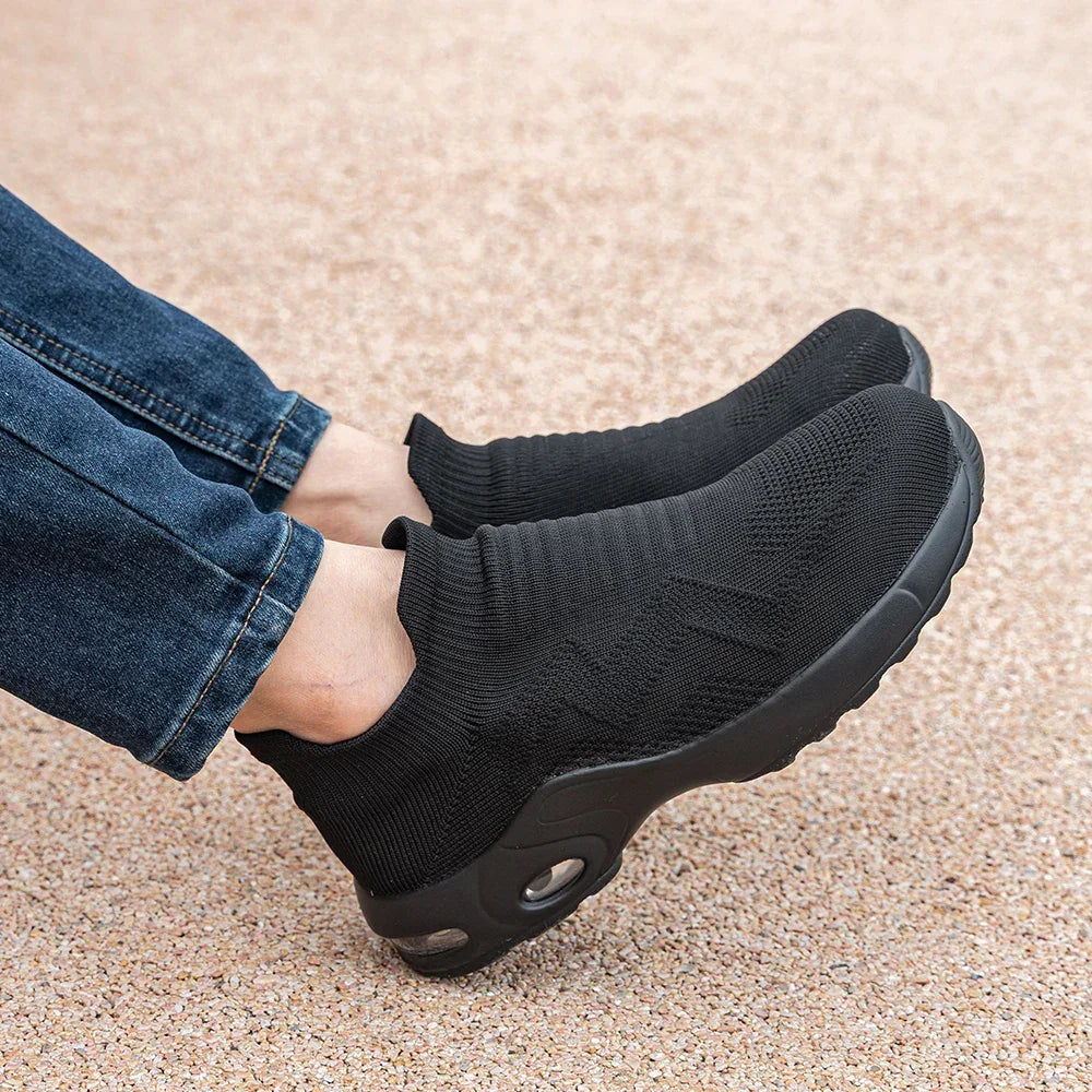 LARNMERN Safety Shoes Breathable Women Steel Toe Work Shoes Lightweight Slip On SpringSummer Sneakers Construct Safety Boots - Evallys.com