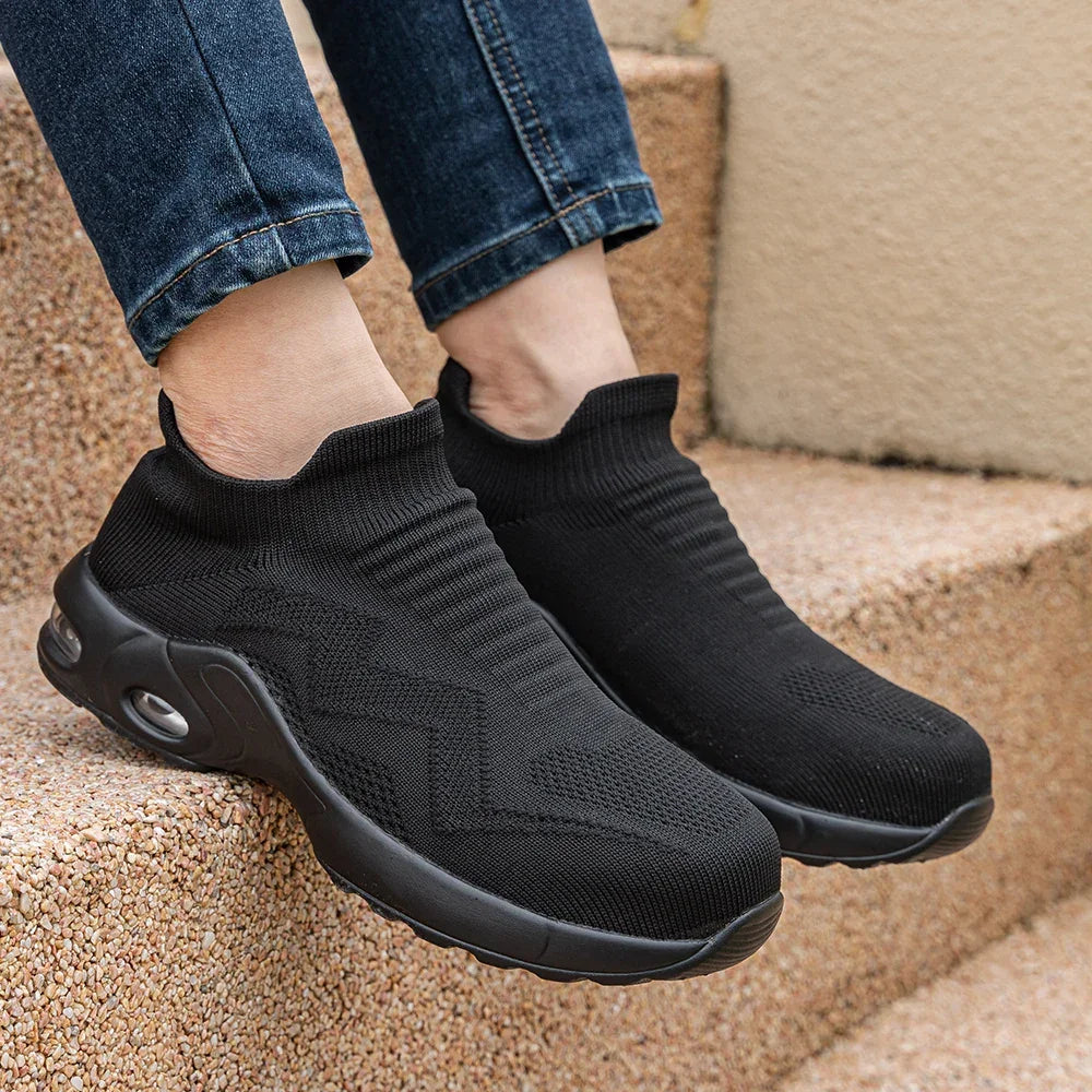 LARNMERN Safety Shoes Breathable Women Steel Toe Work Shoes Lightweight Slip On SpringSummer Sneakers Construct Safety Boots - Evallys.com
