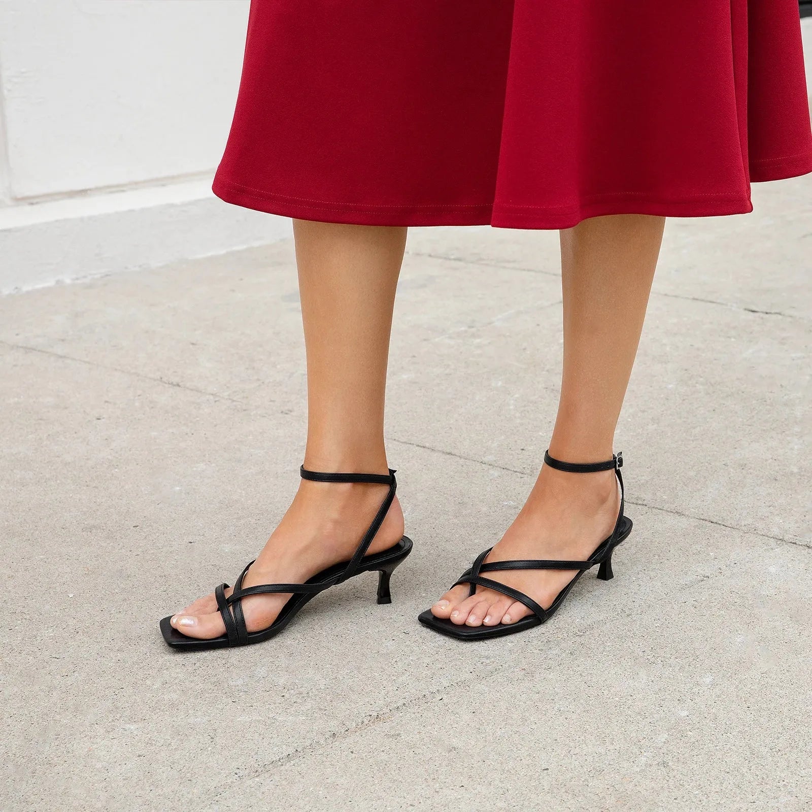 Women's Strappy Kitten Heels Square Toe Flip Flops Low Heels Ankle Strap Party Dress Thong Heeled Sandals - Evallys.com