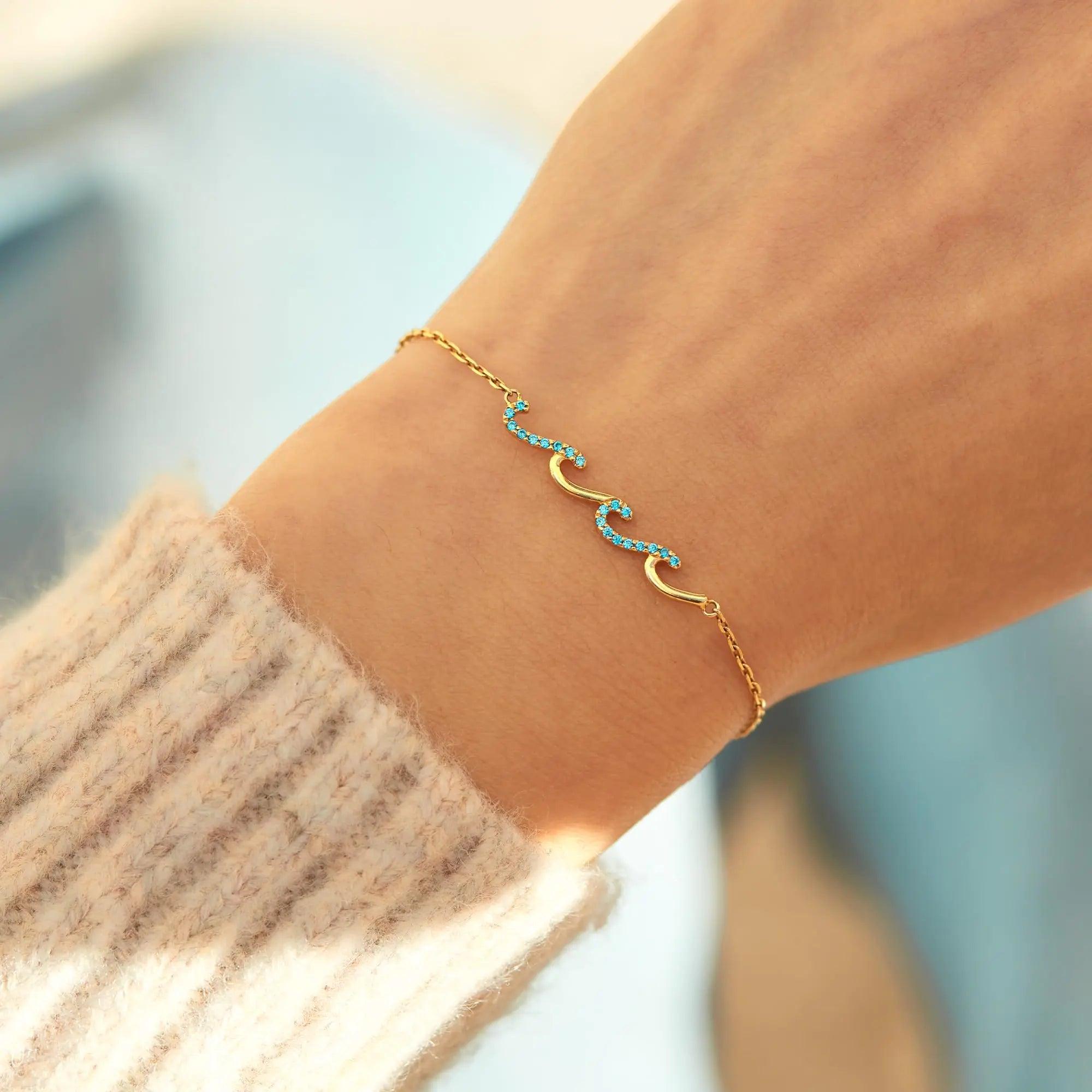 STORYJEWELLERY Wave Bracelets, Birthday Gifts for Women, Gifts for Mom, Sister Birthday Gifts, Daughter Gifts from Mom, Mom Birthday Gifts, Daughter Bracelets, Mothers Day Gifts, Christmas Gifts brass plated with 18k gold - Evallys.com # #