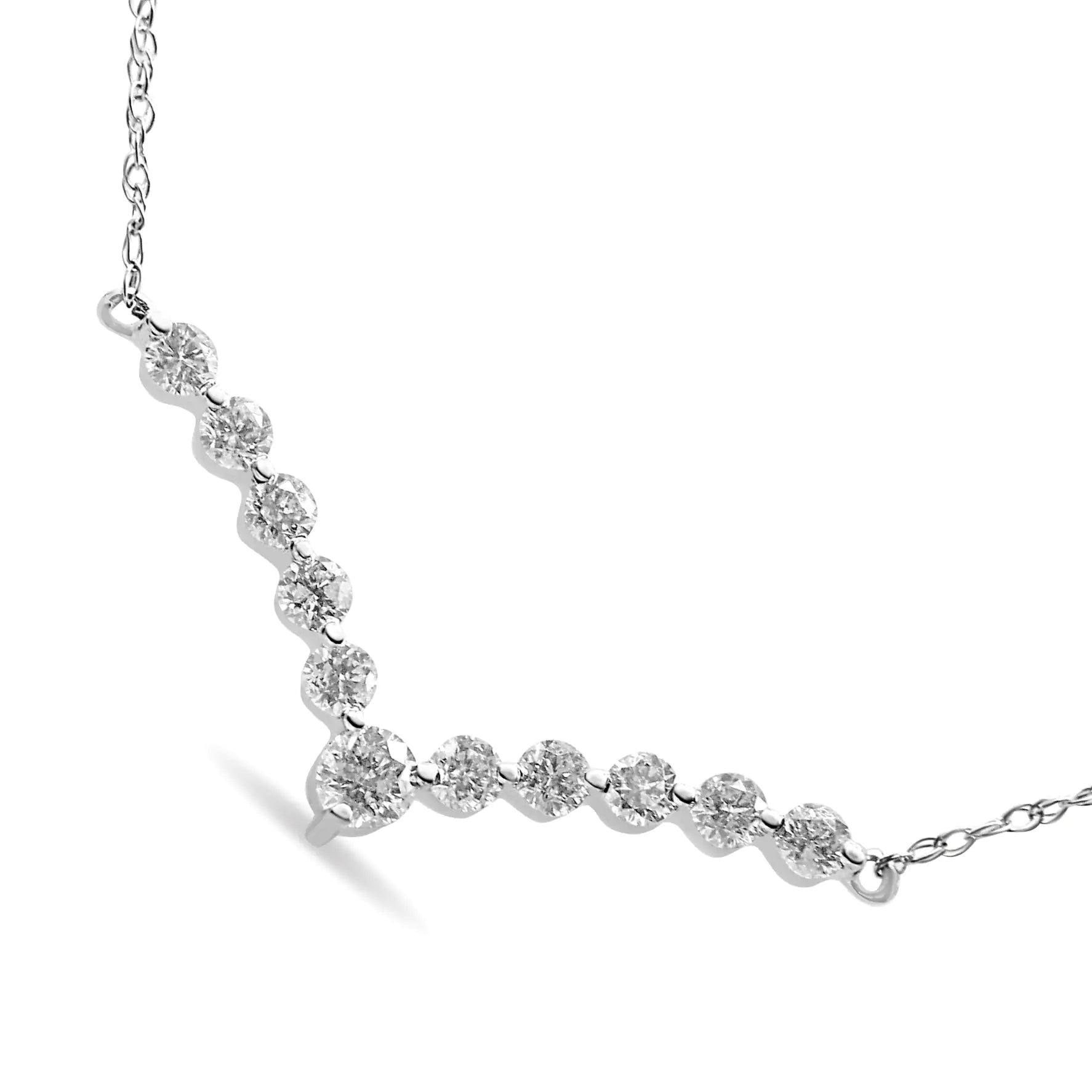 10K White Gold 1/2 Cttw Round-Cut Diamond "V" Shaped 18" Necklace (H-I Color, I1-I2 Clarity) - Evallys.com # #