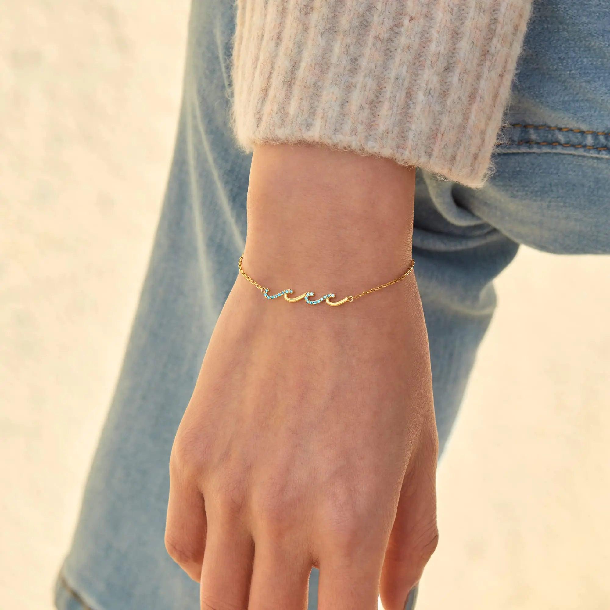 STORYJEWELLERY Wave Bracelets, Birthday Gifts for Women, Gifts for Mom, Sister Birthday Gifts, Daughter Gifts from Mom, Mom Birthday Gifts, Daughter Bracelets, Mothers Day Gifts, Christmas Gifts brass plated with 18k gold - Evallys.com # #