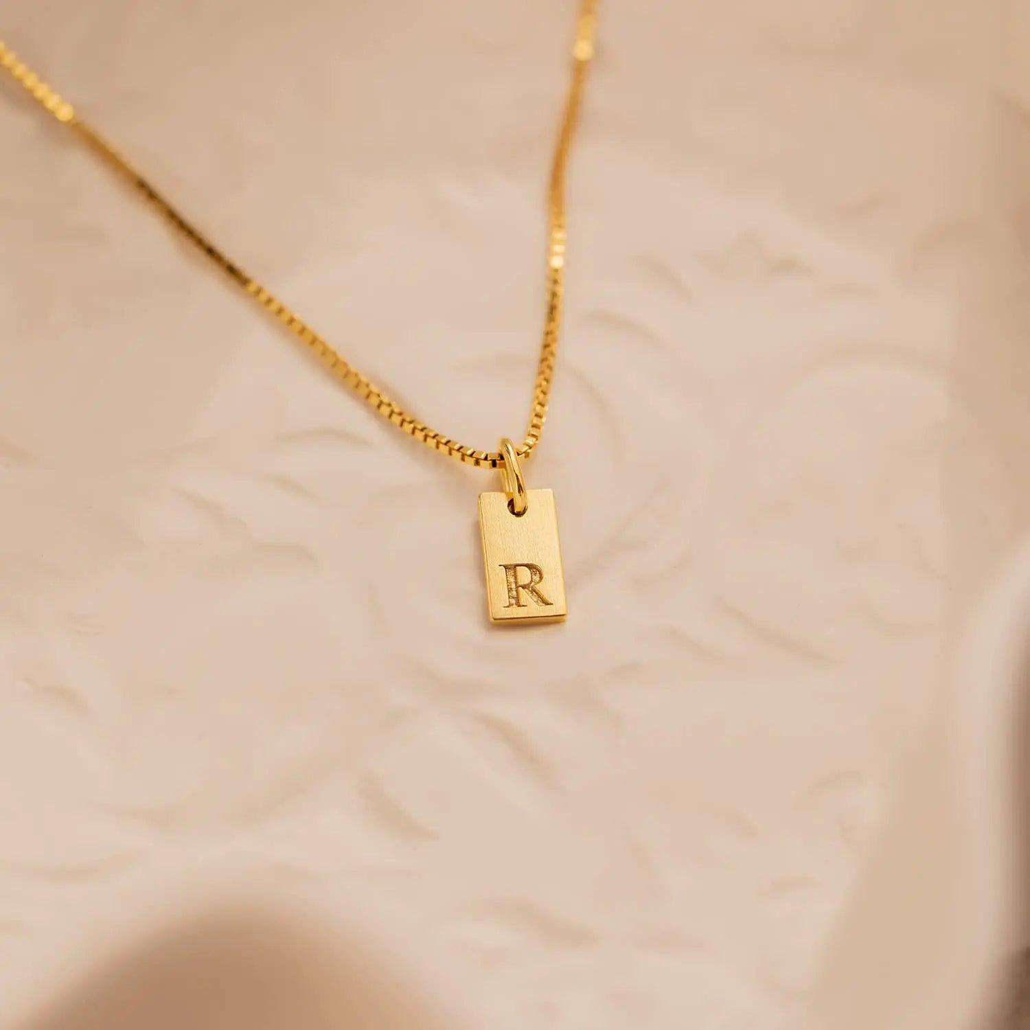 Initial Necklaces for Women 14K Gold Plated Letter Necklace Dainty Gold Name Necklace Personalized Initial Tag Pendant Necklace for Women Trendy Gold Jewelry D - Evallys.com # #