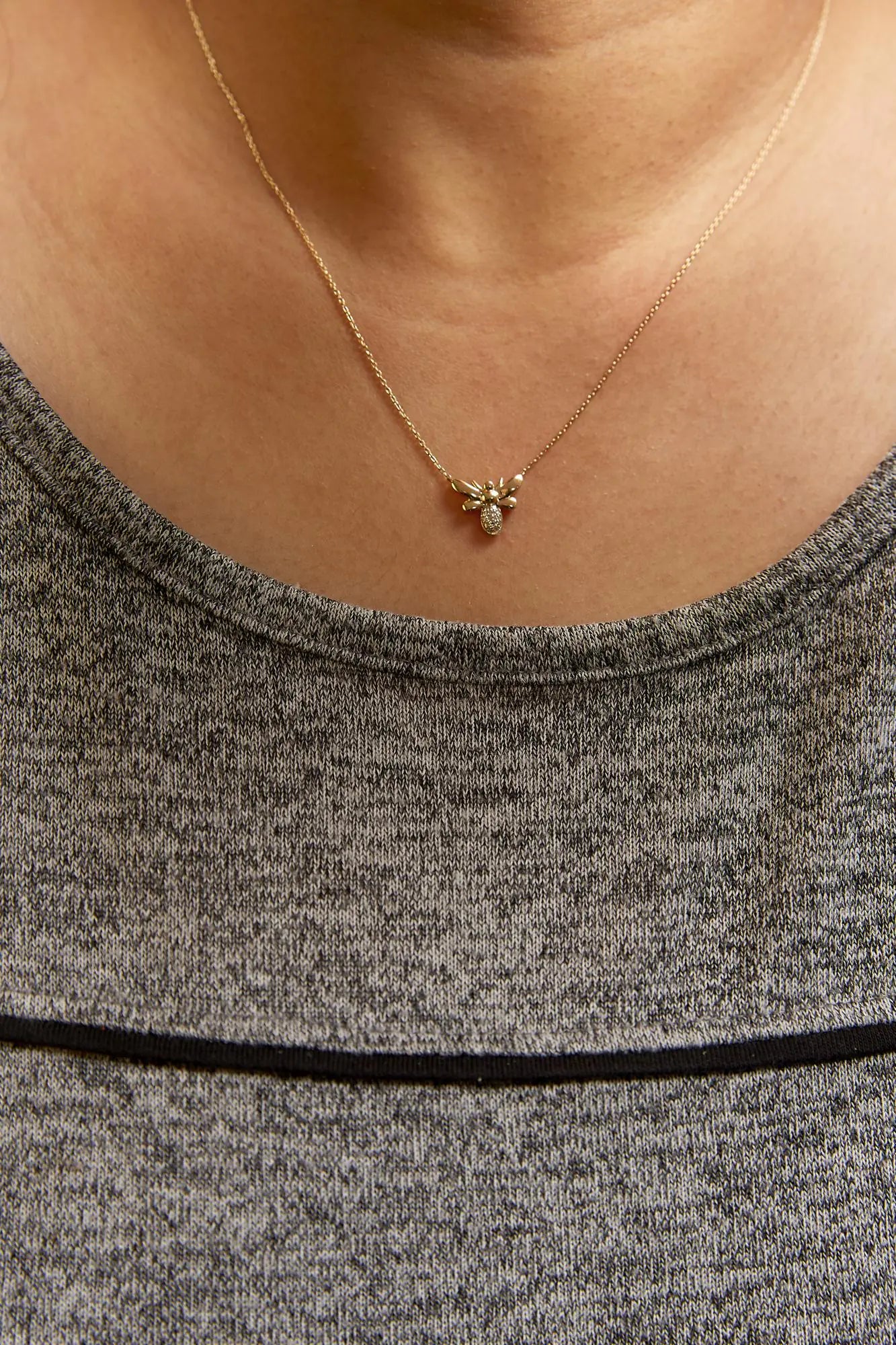 10K Yellow Gold Diamond Accented Bumble Bee Pendant 18